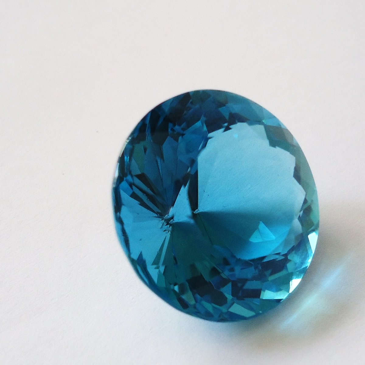 Blue Topaz — Faceted 2.02ct